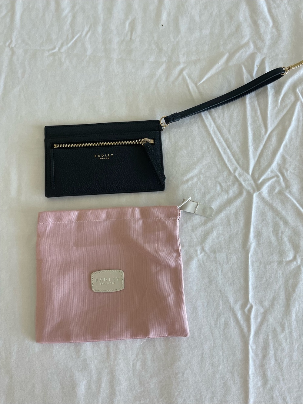 RADLEY LONDON Black Leather Wristlet card holder with Gold Zip